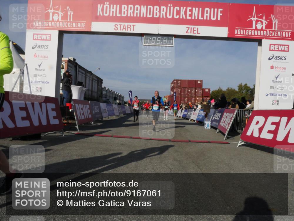 03.10.2025 - Köhlbrandbrückenlauf Matties Gatica Varas http://msf.ph/oto/9167061 03.10.2025 10:05:48 Ziel 1092, 1119, 1340, 1424, 1962, 2698, 2743, 3484, 3579, 3716 meine-sportfotos.de