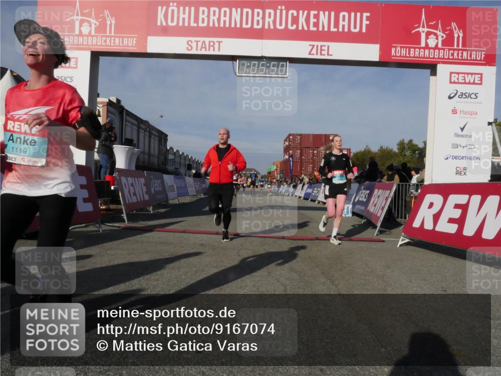 03.10.2025 - Köhlbrandbrückenlauf Matties Gatica Varas http://msf.ph/oto/9167074 03.10.2025 10:05:52 Ziel 1092, 1132, 1424, 1428, 2743, 3579, 3716 meine-sportfotos.de