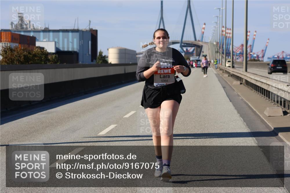 03.10.2025 - Köhlbrandbrückenlauf Strokosch-Dieckow http://msf.ph/oto/9167075 03.10.2025 13:24:39 Position 3 12, 0, 5364 meine-sportfotos.de