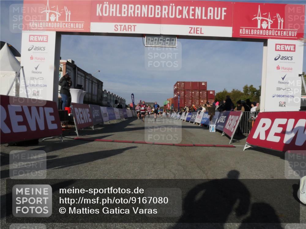03.10.2025 - Köhlbrandbrückenlauf Matties Gatica Varas http://msf.ph/oto/9167080 03.10.2025 10:05:53 Ziel 1092, 1132, 1424, 1428, 2743, 3579, 3716 meine-sportfotos.de