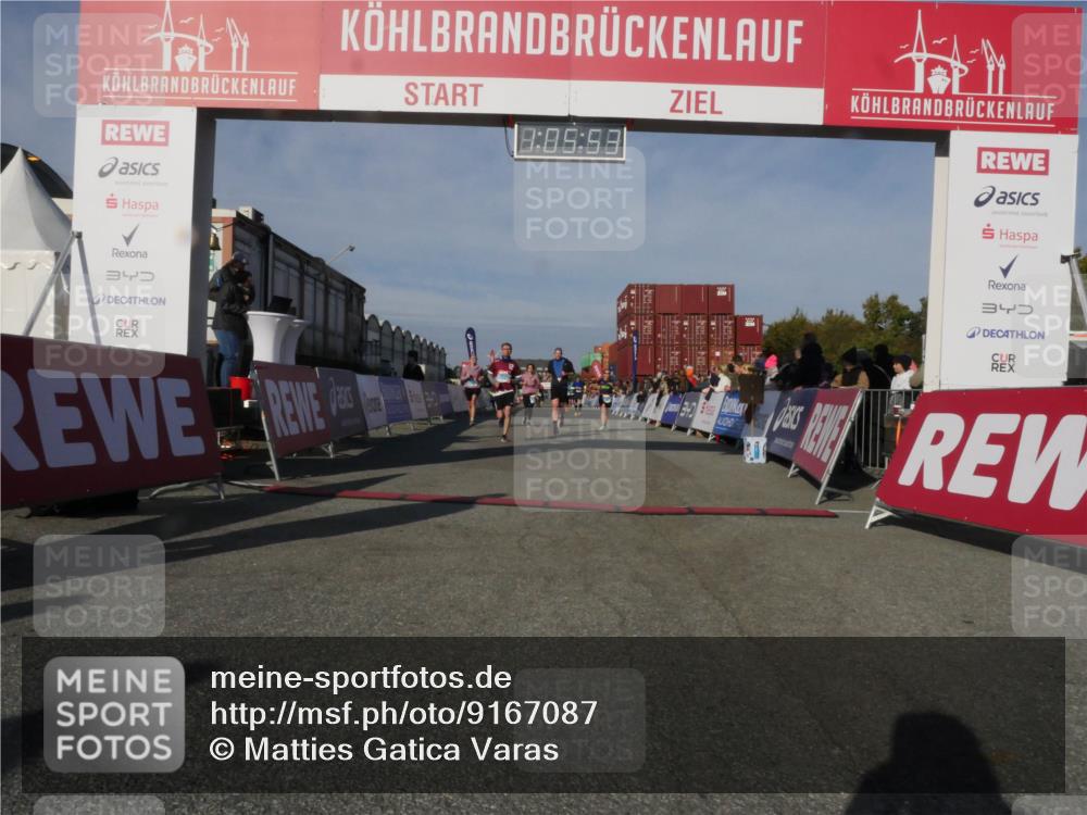 03.10.2025 - Köhlbrandbrückenlauf Matties Gatica Varas http://msf.ph/oto/9167087 03.10.2025 10:05:55 Ziel 1092, 1132, 1424, 1428, 2743, 2913, 3053, 3579, 3716 meine-sportfotos.de