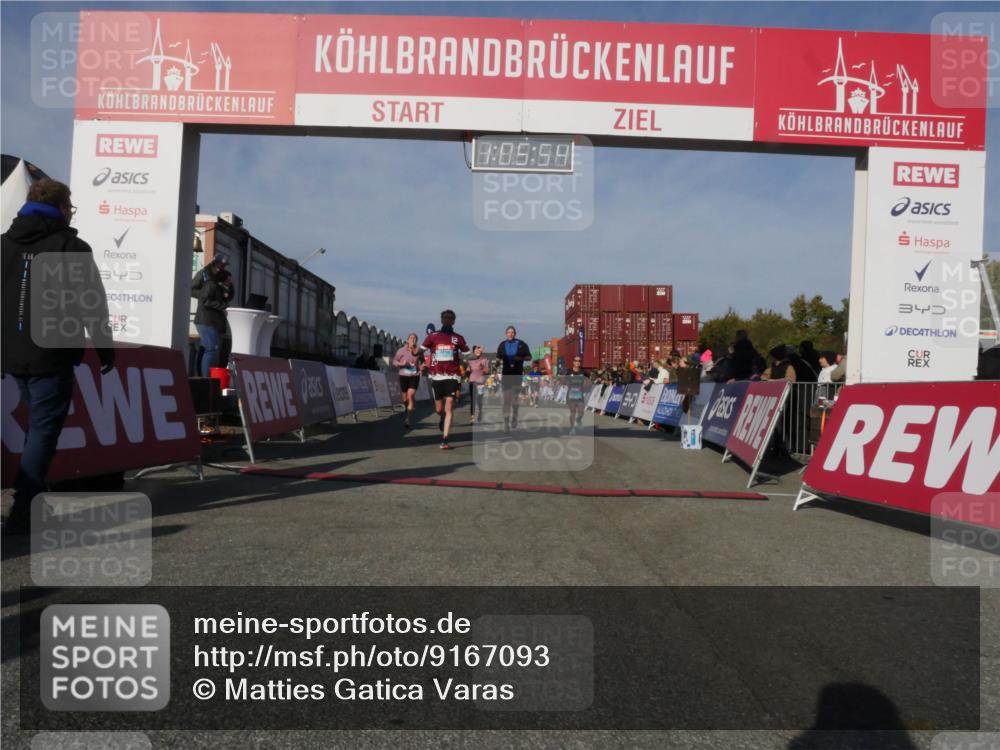 03.10.2025 - Köhlbrandbrückenlauf Matties Gatica Varas http://msf.ph/oto/9167093 03.10.2025 10:05:56 Ziel 1092, 1132, 1424, 1428, 2743, 2913, 3053, 3579, 3716 meine-sportfotos.de