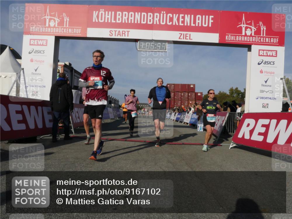 03.10.2025 - Köhlbrandbrückenlauf Matties Gatica Varas http://msf.ph/oto/9167102 03.10.2025 10:05:58 Ziel 1092, 1132, 1242, 1424, 1428, 1626, 2913, 3053, 3333, 3579, 3716 meine-sportfotos.de