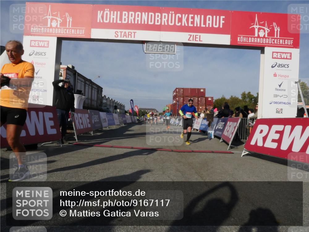 03.10.2025 - Köhlbrandbrückenlauf Matties Gatica Varas http://msf.ph/oto/9167117 03.10.2025 10:06:02 Ziel 1132, 1242, 1333, 1352, 1356, 1397, 1505, 1626, 2913, 3053, 3333 meine-sportfotos.de