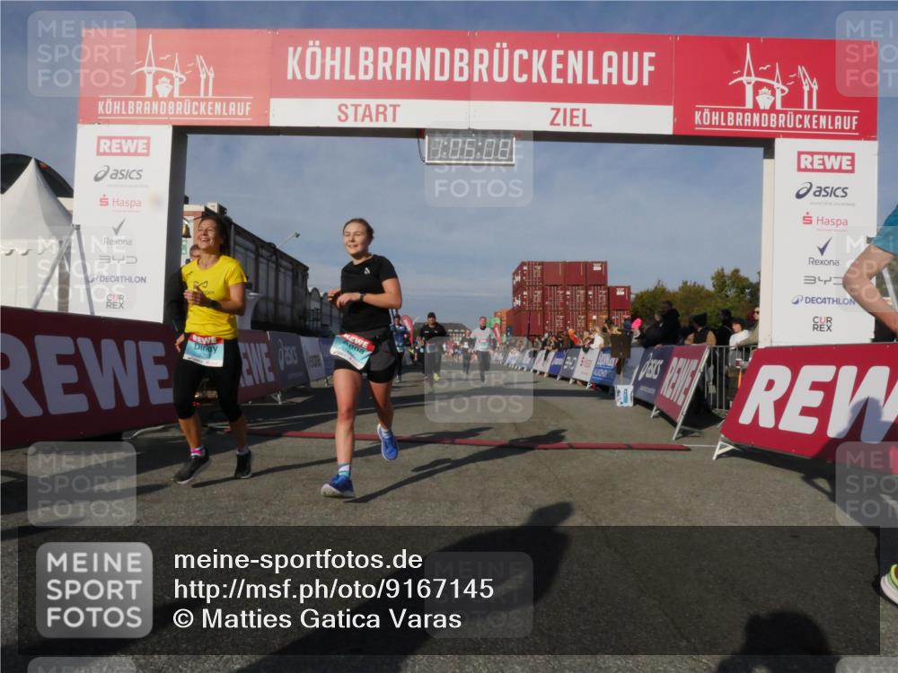 03.10.2025 - Köhlbrandbrückenlauf Matties Gatica Varas http://msf.ph/oto/9167145 03.10.2025 10:06:10 Ziel 1199, 1299, 1333, 1352, 1356, 1397, 1402, 1505, 3563, 3764 meine-sportfotos.de