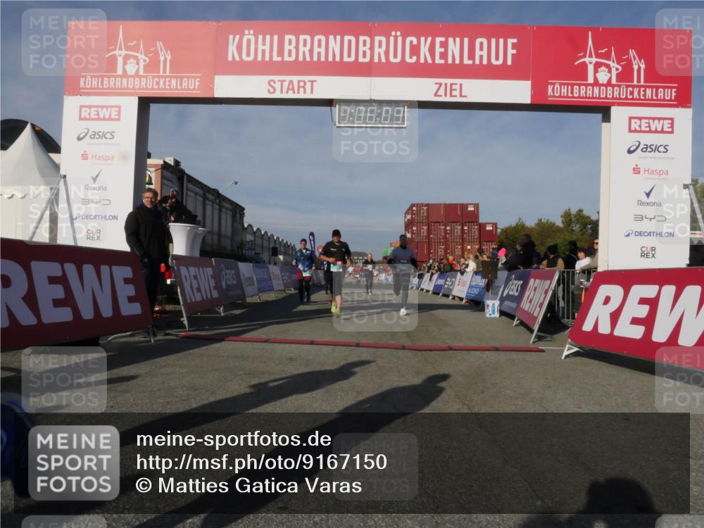 03.10.2025 - Köhlbrandbrückenlauf Matties Gatica Varas http://msf.ph/oto/9167150 03.10.2025 10:06:11 Ziel 1199, 1299, 1333, 1352, 1356, 1397, 1402, 1505, 3563, 3764 meine-sportfotos.de