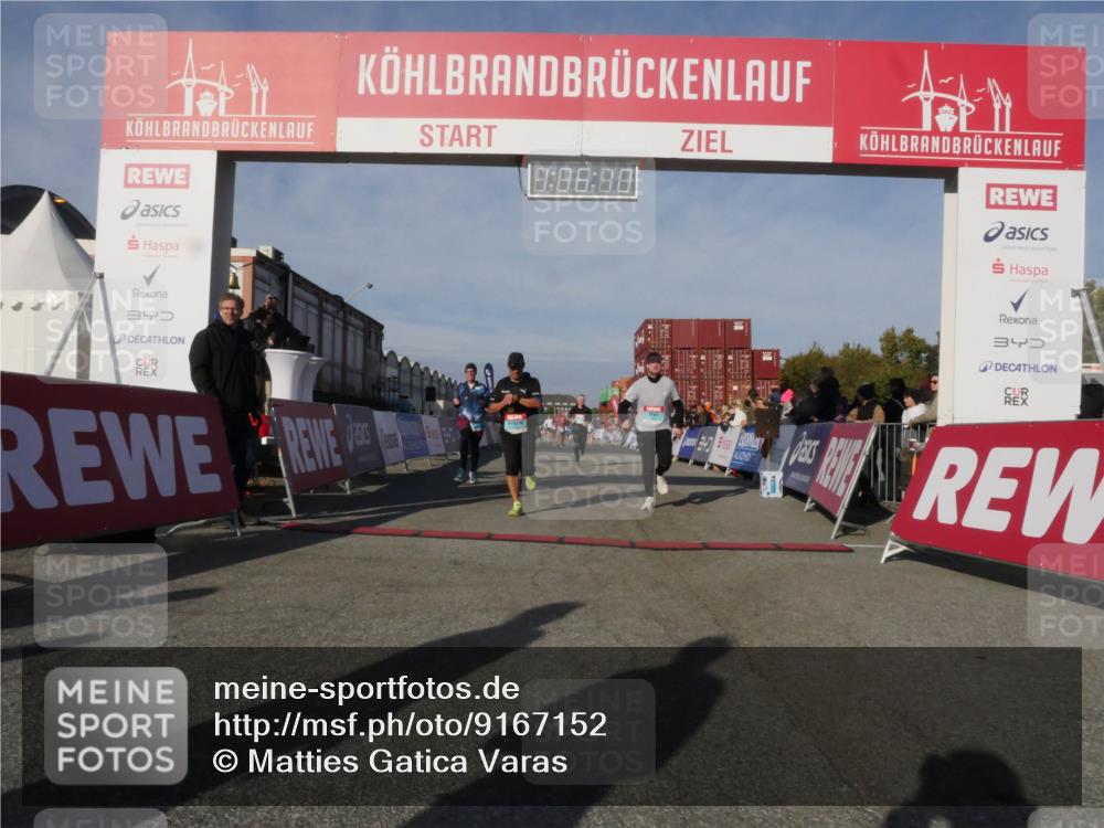 03.10.2025 - Köhlbrandbrückenlauf Matties Gatica Varas http://msf.ph/oto/9167152 03.10.2025 10:06:11 Ziel 1199, 1299, 1333, 1352, 1356, 1397, 1402, 1505, 3563, 3764 meine-sportfotos.de