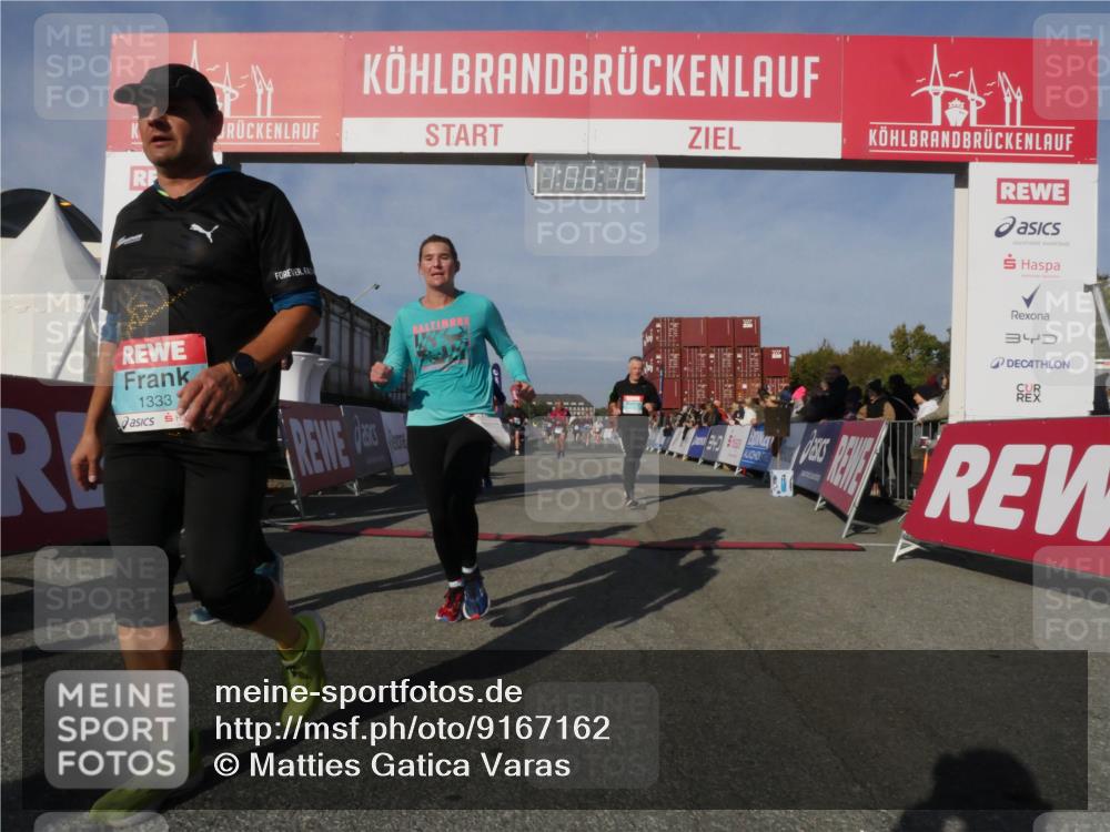 03.10.2025 - Köhlbrandbrückenlauf Matties Gatica Varas http://msf.ph/oto/9167162 03.10.2025 10:06:14 Ziel 1199, 1255, 1299, 1397, 1402, 1445, 3233, 3563, 3625, 3764 meine-sportfotos.de