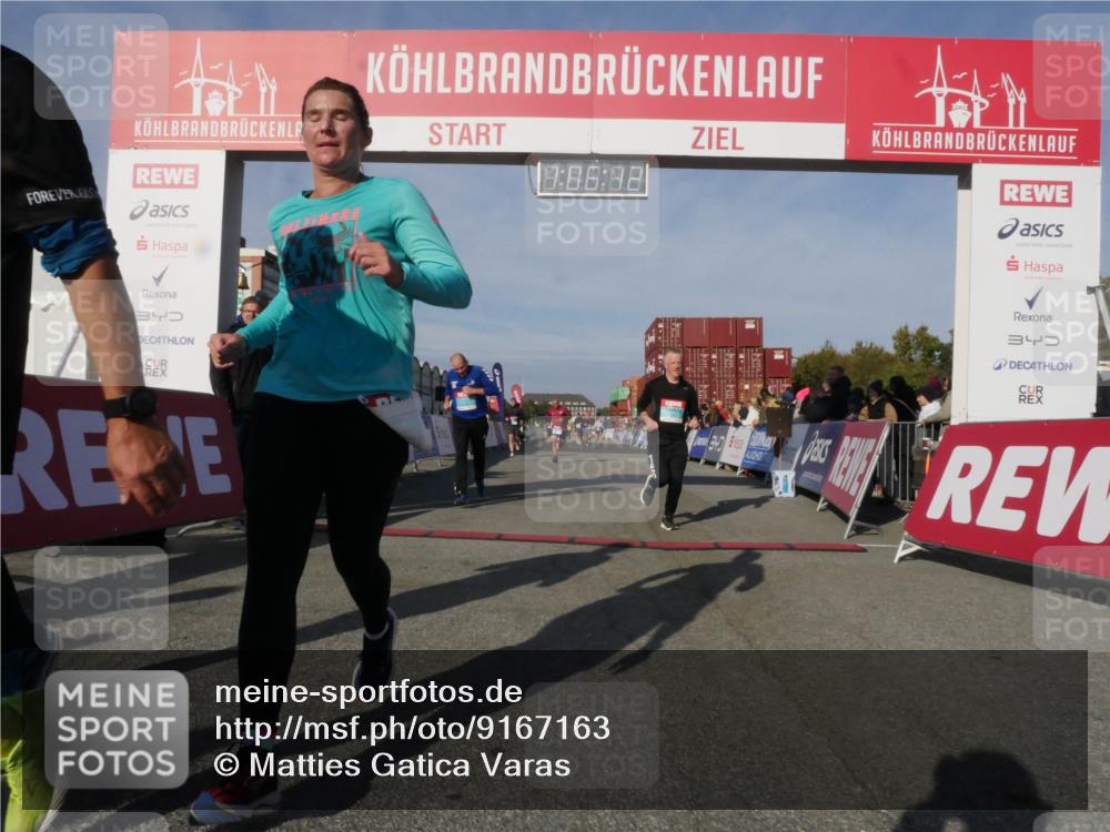 03.10.2025 - Köhlbrandbrückenlauf Matties Gatica Varas http://msf.ph/oto/9167163 03.10.2025 10:06:14 Ziel 1199, 1255, 1299, 1397, 1402, 1445, 3233, 3563, 3625, 3764 meine-sportfotos.de