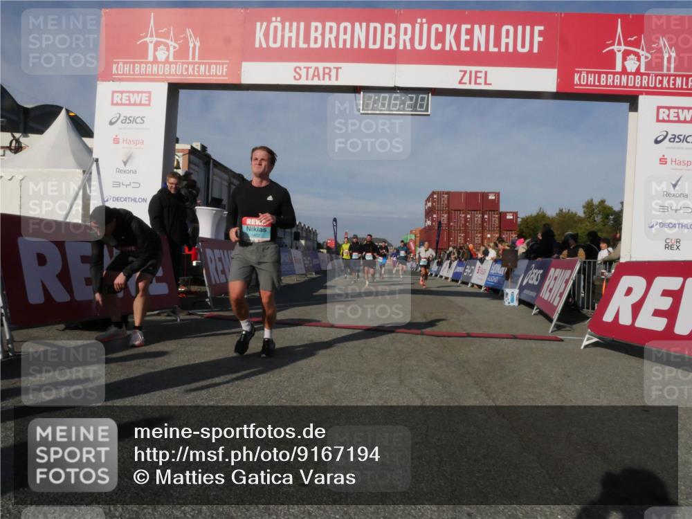 03.10.2025 - Köhlbrandbrückenlauf Matties Gatica Varas http://msf.ph/oto/9167194 03.10.2025 10:06:22 Ziel 1100, 1152, 1255, 1445, 3228, 3233, 3492, 3625, 3656 meine-sportfotos.de