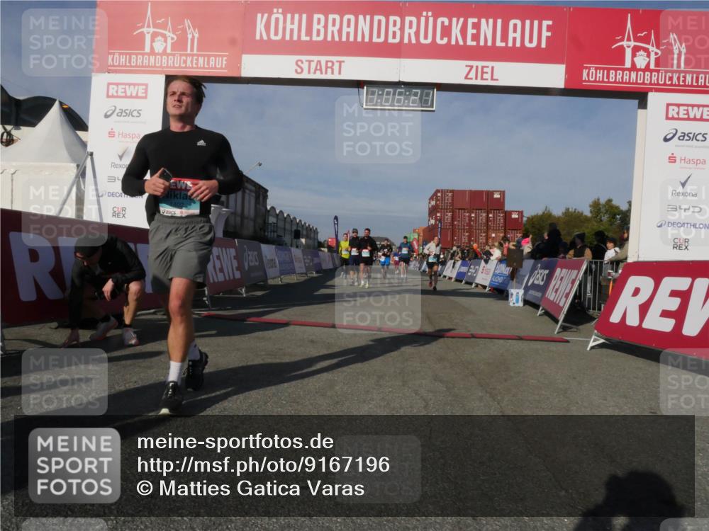 03.10.2025 - Köhlbrandbrückenlauf Matties Gatica Varas http://msf.ph/oto/9167196 03.10.2025 10:06:23 Ziel 1100, 1152, 1255, 1445, 3228, 3233, 3492, 3625, 3656 meine-sportfotos.de