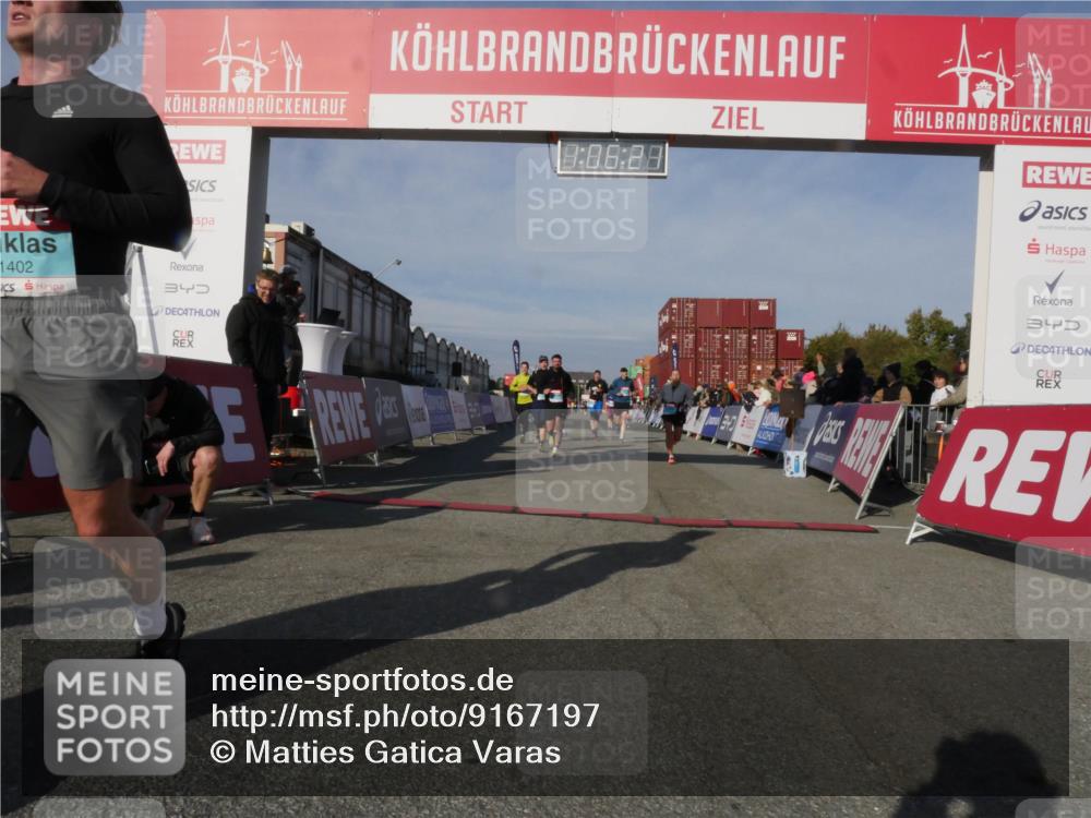 03.10.2025 - Köhlbrandbrückenlauf Matties Gatica Varas http://msf.ph/oto/9167197 03.10.2025 10:06:23 Ziel 1100, 1152, 1255, 1445, 3228, 3233, 3492, 3625, 3656 meine-sportfotos.de