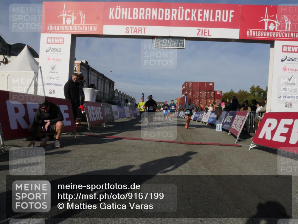 03.10.2025 - Köhlbrandbrückenlauf Matties Gatica Varas http://msf.ph/oto/9167199 03.10.2025 10:06:24 Ziel 1100, 1152, 1255, 1445, 3228, 3233, 3492, 3625, 3656 meine-sportfotos.de
