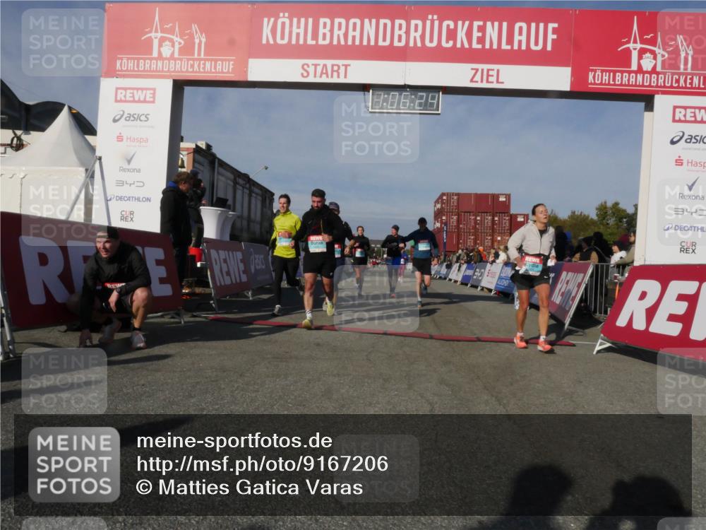 03.10.2025 - Köhlbrandbrückenlauf Matties Gatica Varas http://msf.ph/oto/9167206 03.10.2025 10:06:26 Ziel 1100, 1152, 1255, 1722, 3188, 3228, 3233, 3492, 3656 meine-sportfotos.de
