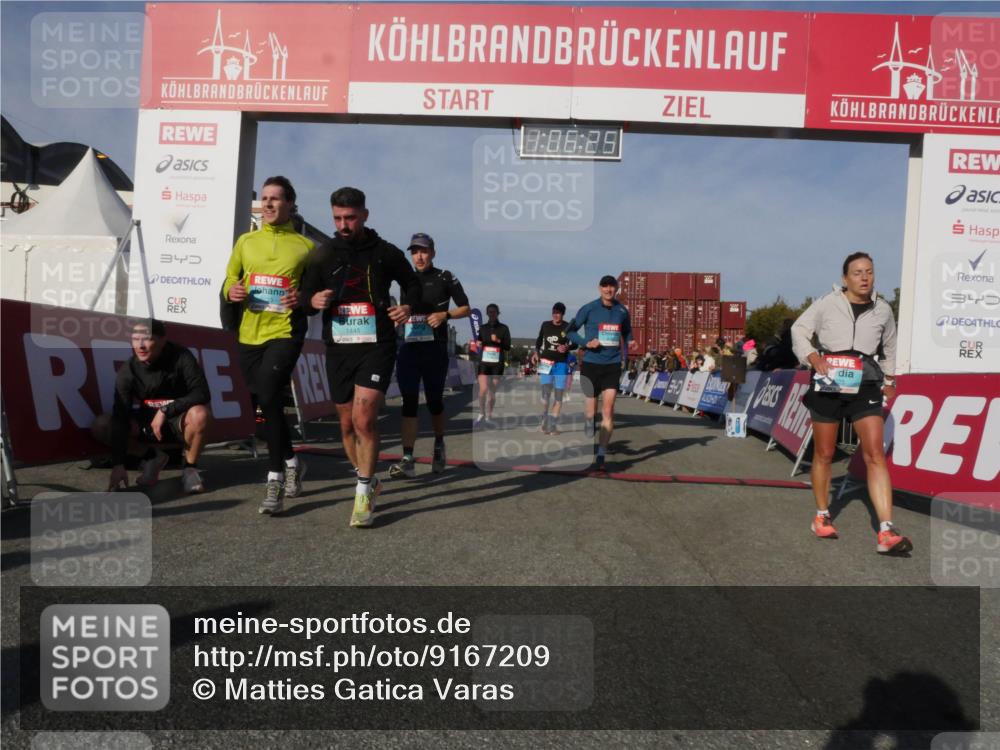 03.10.2025 - Köhlbrandbrückenlauf Matties Gatica Varas http://msf.ph/oto/9167209 03.10.2025 10:06:27 Ziel 1100, 1152, 1722, 3188, 3228, 3492, 3656 meine-sportfotos.de