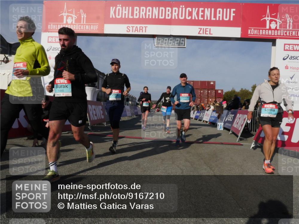 03.10.2025 - Köhlbrandbrückenlauf Matties Gatica Varas http://msf.ph/oto/9167210 03.10.2025 10:06:27 Ziel 1100, 1152, 1722, 3188, 3228, 3492, 3656 meine-sportfotos.de