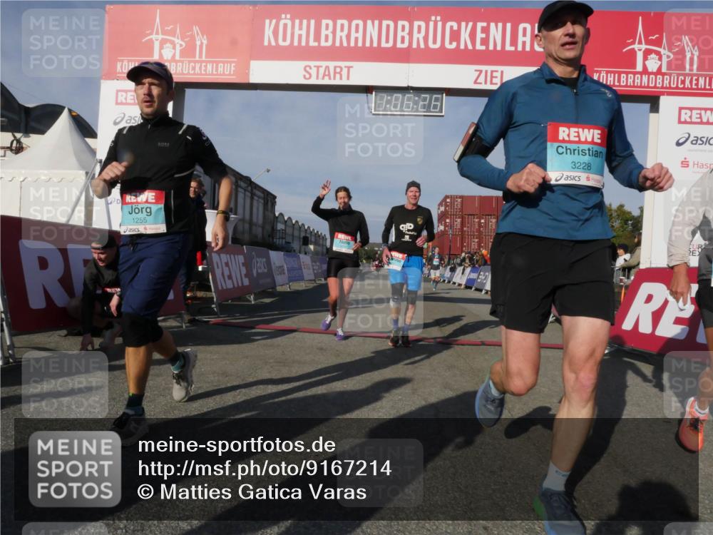03.10.2025 - Köhlbrandbrückenlauf Matties Gatica Varas http://msf.ph/oto/9167214 03.10.2025 10:06:28 Ziel 1100, 1152, 1722, 2793, 3188, 3492, 3656 meine-sportfotos.de