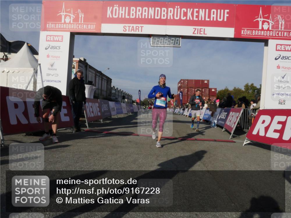 03.10.2025 - Köhlbrandbrückenlauf Matties Gatica Varas http://msf.ph/oto/9167228 03.10.2025 10:06:31 Ziel 1066, 1722, 2793, 3188, 3492, 3656 meine-sportfotos.de