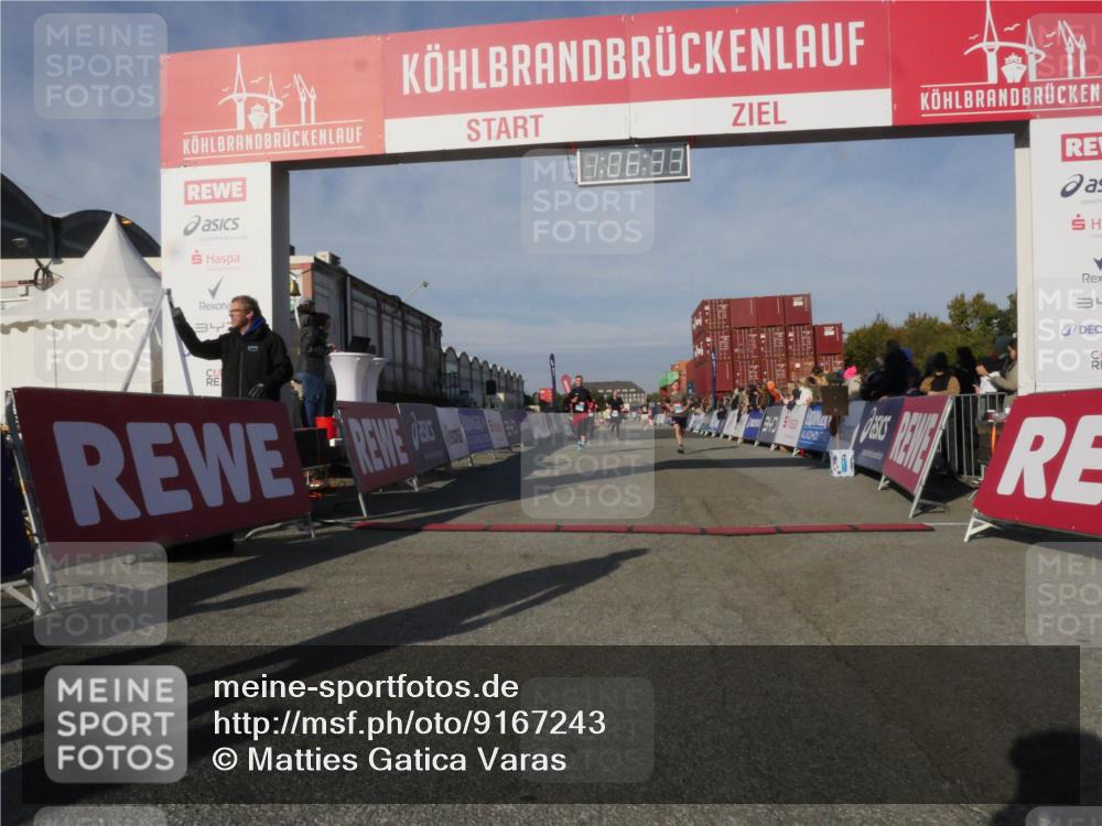 03.10.2025 - Köhlbrandbrückenlauf Matties Gatica Varas http://msf.ph/oto/9167243 03.10.2025 10:06:35 Ziel 1066, 1722, 2431, 2793, 3016, 3188 meine-sportfotos.de