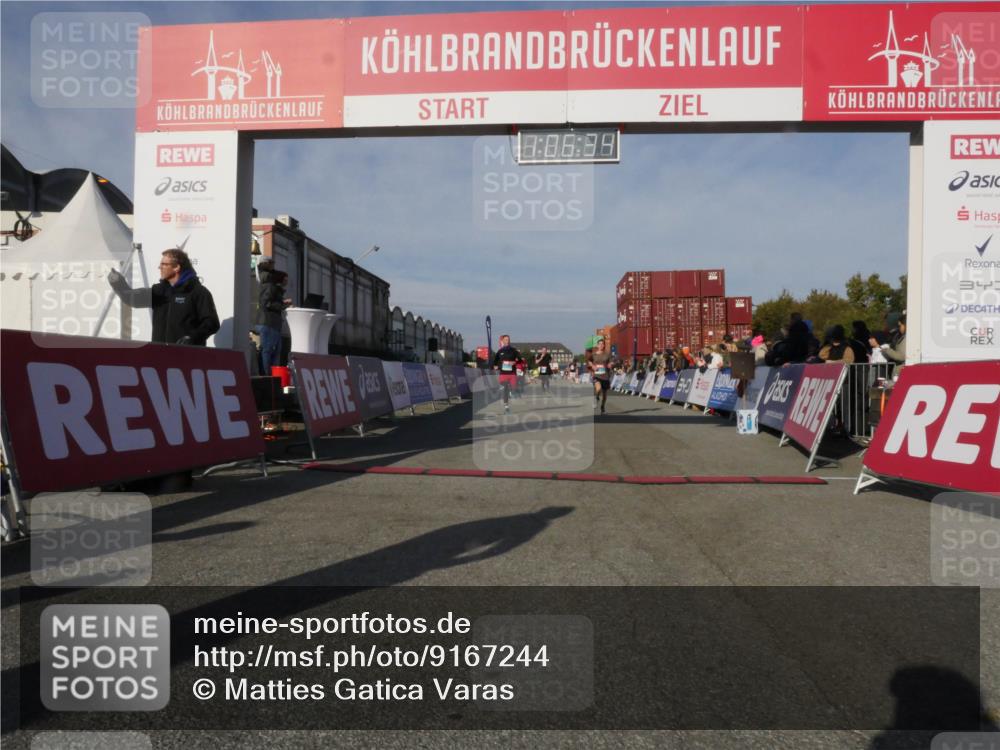03.10.2025 - Köhlbrandbrückenlauf Matties Gatica Varas http://msf.ph/oto/9167244 03.10.2025 10:06:36 Ziel 1066, 1722, 2431, 2793, 3016, 3188 meine-sportfotos.de
