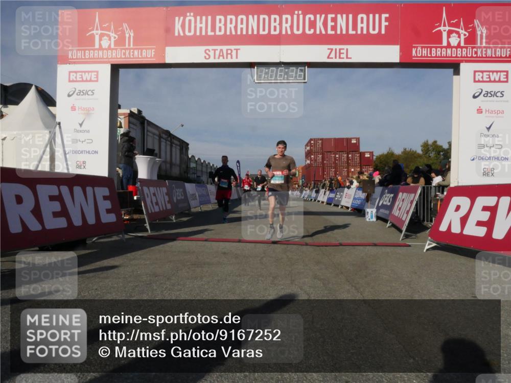 03.10.2025 - Köhlbrandbrückenlauf Matties Gatica Varas http://msf.ph/oto/9167252 03.10.2025 10:06:38 Ziel 1066, 2431, 2793, 3016, 3188, 3481 meine-sportfotos.de