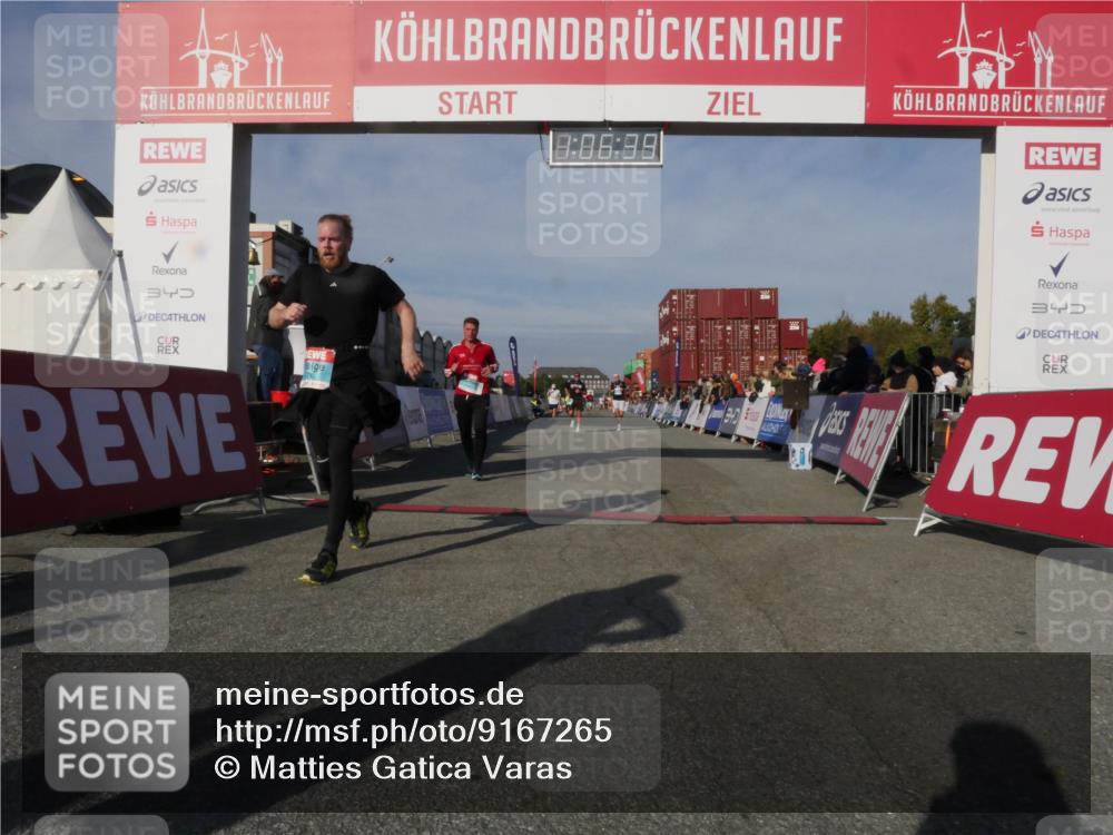 03.10.2025 - Köhlbrandbrückenlauf Matties Gatica Varas http://msf.ph/oto/9167265 03.10.2025 10:06:41 Ziel 1066, 2431, 3016, 3177, 3411, 3481 meine-sportfotos.de