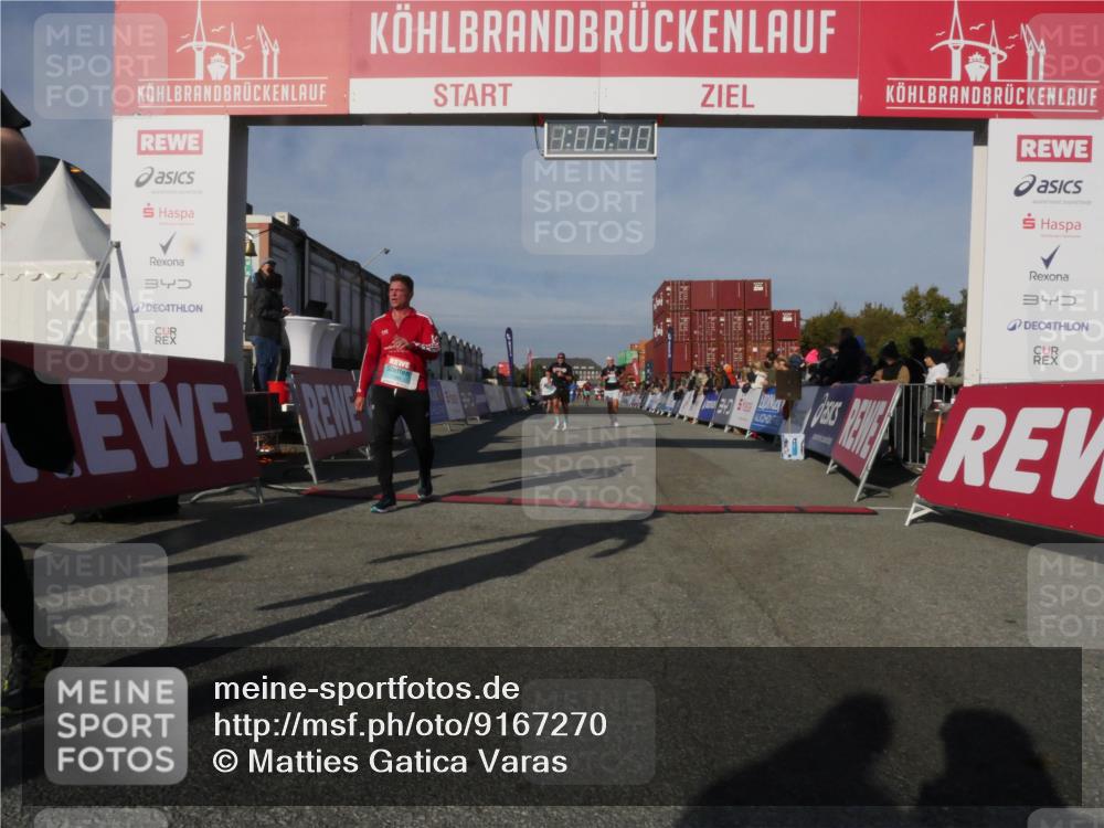 03.10.2025 - Köhlbrandbrückenlauf Matties Gatica Varas http://msf.ph/oto/9167270 03.10.2025 10:06:42 Ziel 1066, 2431, 3016, 3177, 3198, 3411, 3481 meine-sportfotos.de