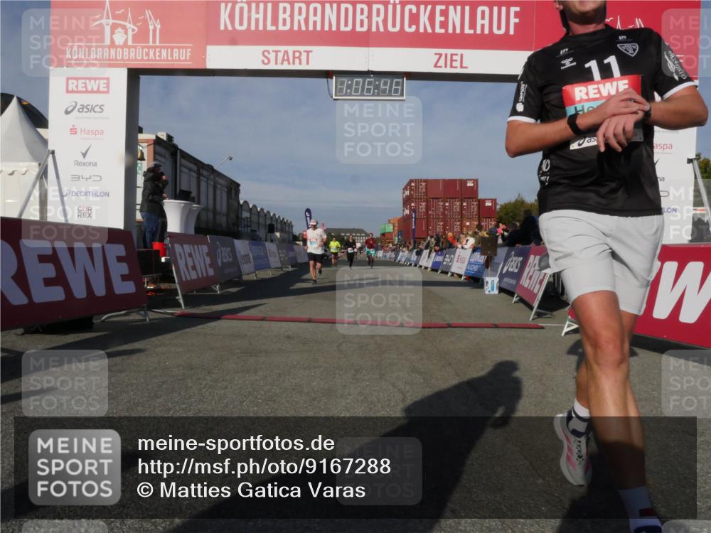 03.10.2025 - Köhlbrandbrückenlauf Matties Gatica Varas http://msf.ph/oto/9167288 03.10.2025 10:06:48 Ziel 1328, 1449, 3177, 3198, 3411, 3481 meine-sportfotos.de