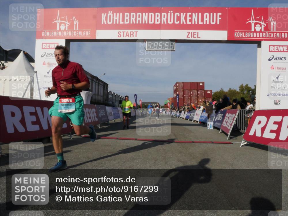 03.10.2025 - Köhlbrandbrückenlauf Matties Gatica Varas http://msf.ph/oto/9167299 03.10.2025 10:06:53 Ziel 1125, 1328, 1449, 1559, 1680, 2716, 3198, 3320, 3341 meine-sportfotos.de