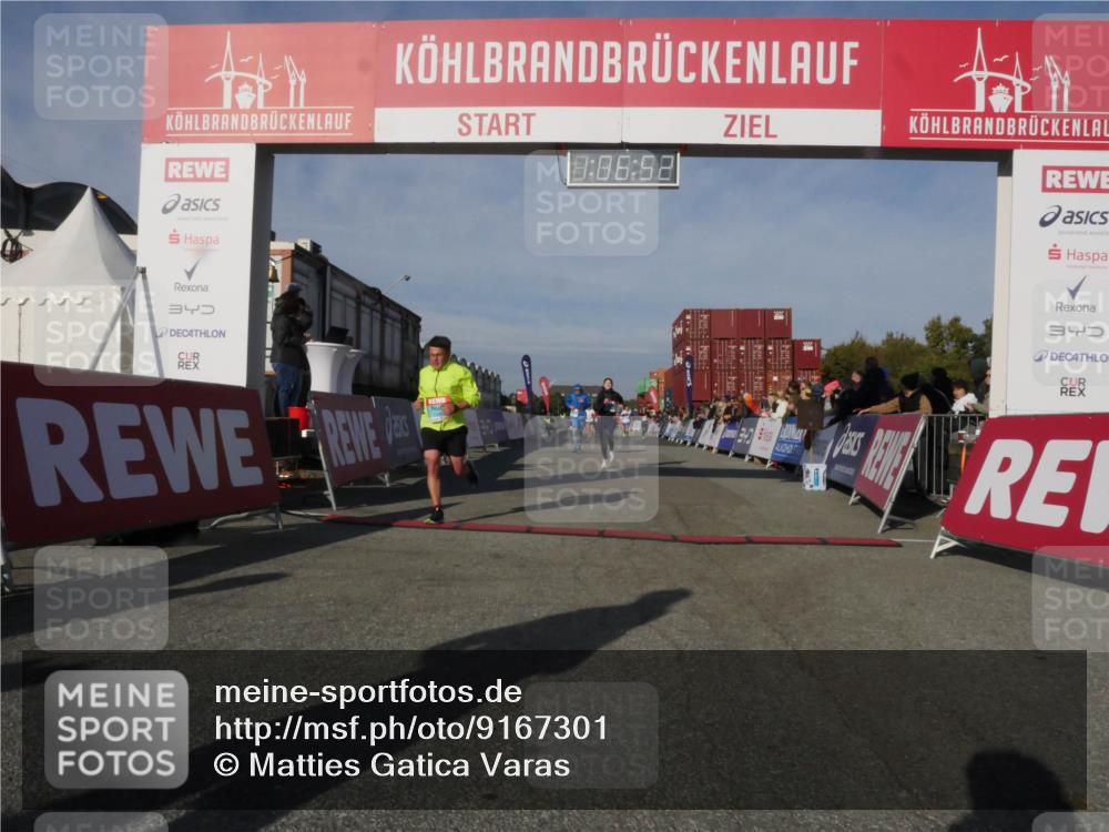 03.10.2025 - Köhlbrandbrückenlauf Matties Gatica Varas http://msf.ph/oto/9167301 03.10.2025 10:06:54 Ziel 1125, 1328, 1449, 1559, 1680, 2716, 3198, 3320, 3341 meine-sportfotos.de