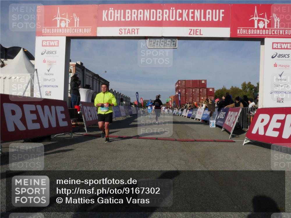03.10.2025 - Köhlbrandbrückenlauf Matties Gatica Varas http://msf.ph/oto/9167302 03.10.2025 10:06:54 Ziel 1125, 1328, 1449, 1559, 1680, 2716, 3198, 3320, 3341 meine-sportfotos.de