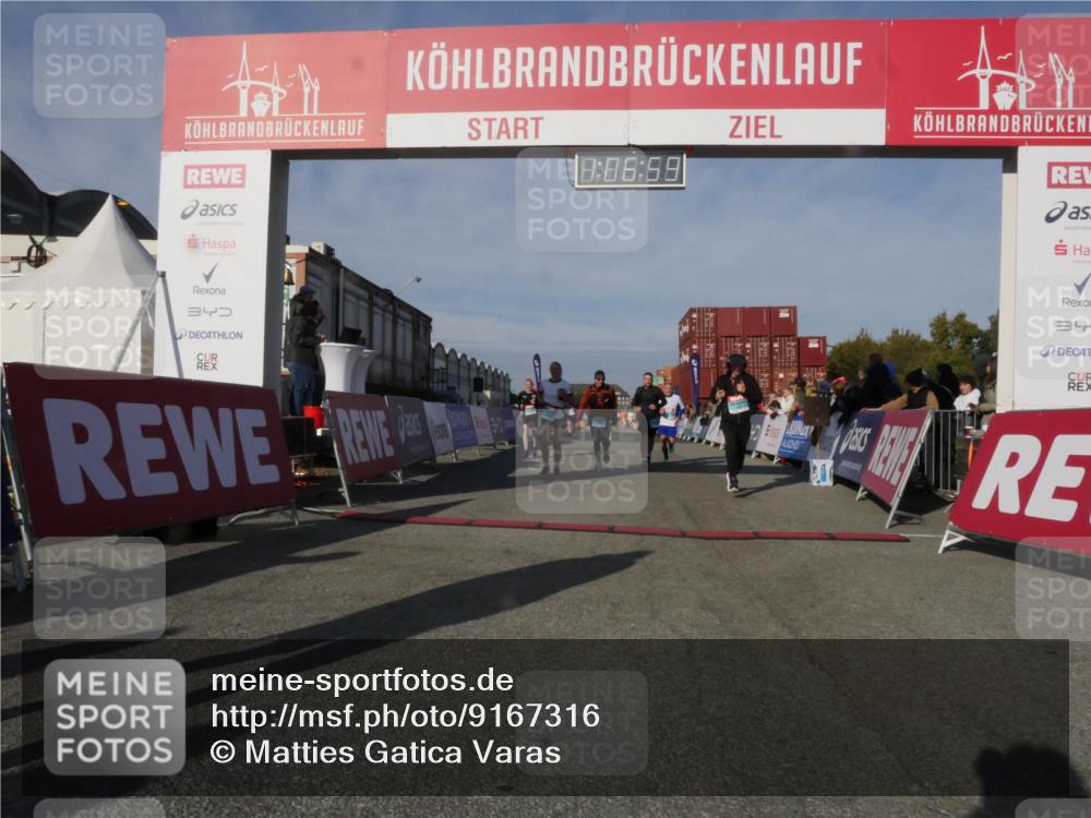 03.10.2025 - Köhlbrandbrückenlauf Matties Gatica Varas http://msf.ph/oto/9167316 03.10.2025 10:07:01 Ziel 1125, 1301, 1412, 1559, 1582, 1680, 2716, 3320, 3341 meine-sportfotos.de
