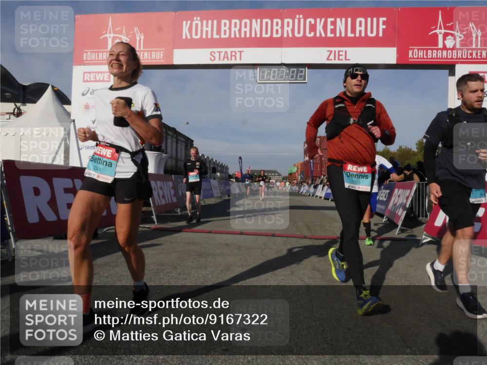 03.10.2025 - Köhlbrandbrückenlauf Matties Gatica Varas http://msf.ph/oto/9167322 03.10.2025 10:07:04 Ziel 1301, 1412, 1496, 1582, 1628, 1730, 2716, 2981, 2983, 3320, 3585 meine-sportfotos.de