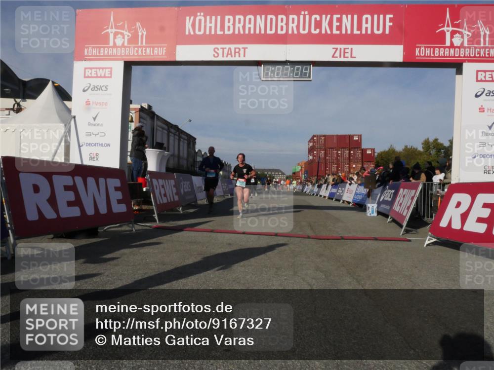 03.10.2025 - Köhlbrandbrückenlauf Matties Gatica Varas http://msf.ph/oto/9167327 03.10.2025 10:07:06 Ziel 1301, 1412, 1496, 1582, 1628, 1730, 2671, 2794, 2981, 2983, 3585 meine-sportfotos.de