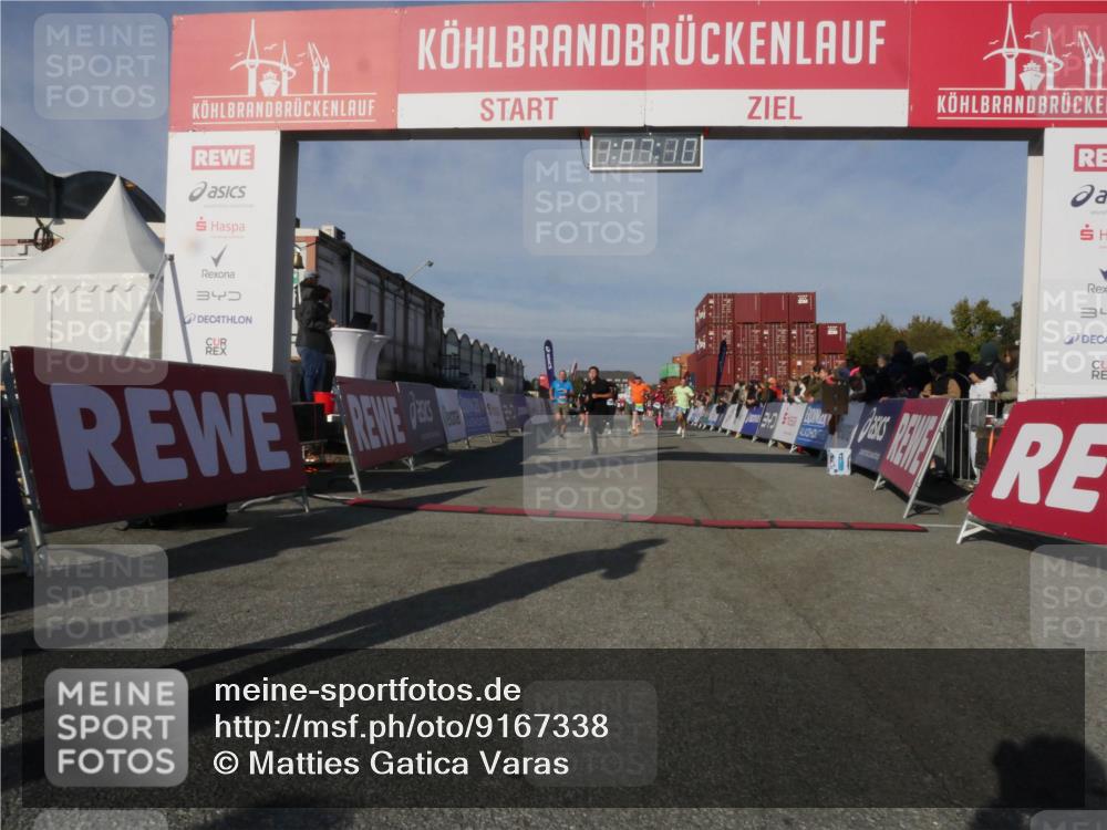 03.10.2025 - Köhlbrandbrückenlauf Matties Gatica Varas http://msf.ph/oto/9167338 03.10.2025 10:07:12 Ziel 1189, 1486, 1496, 1519, 1628, 1730, 2671, 2794, 2903, 2981, 2983, 3434, 3585 meine-sportfotos.de