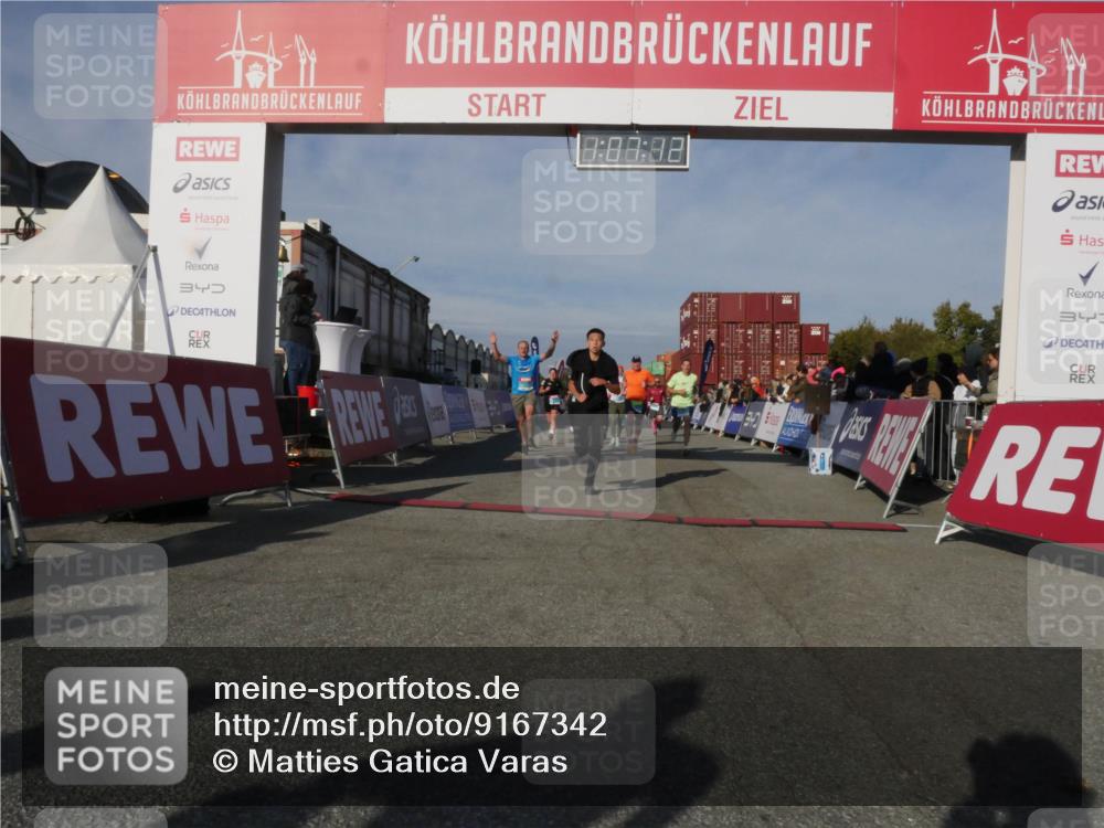 03.10.2025 - Köhlbrandbrückenlauf Matties Gatica Varas http://msf.ph/oto/9167342 03.10.2025 10:07:14 Ziel 1134, 1189, 1208, 1486, 1496, 1519, 1628, 1730, 2671, 2794, 2903, 2981, 2983, 3434, 3585 meine-sportfotos.de