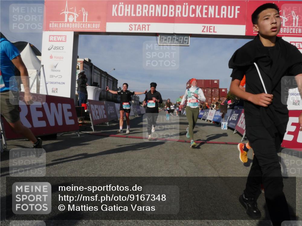 03.10.2025 - Köhlbrandbrückenlauf Matties Gatica Varas http://msf.ph/oto/9167348 03.10.2025 10:07:17 Ziel 1134, 1189, 1208, 1486, 1519, 2671, 2794, 2903, 3434, 3603 meine-sportfotos.de