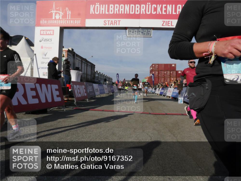 03.10.2025 - Köhlbrandbrückenlauf Matties Gatica Varas http://msf.ph/oto/9167352 03.10.2025 10:07:18 Ziel 1134, 1189, 1208, 1486, 1519, 2794, 2903, 3434, 3603 meine-sportfotos.de