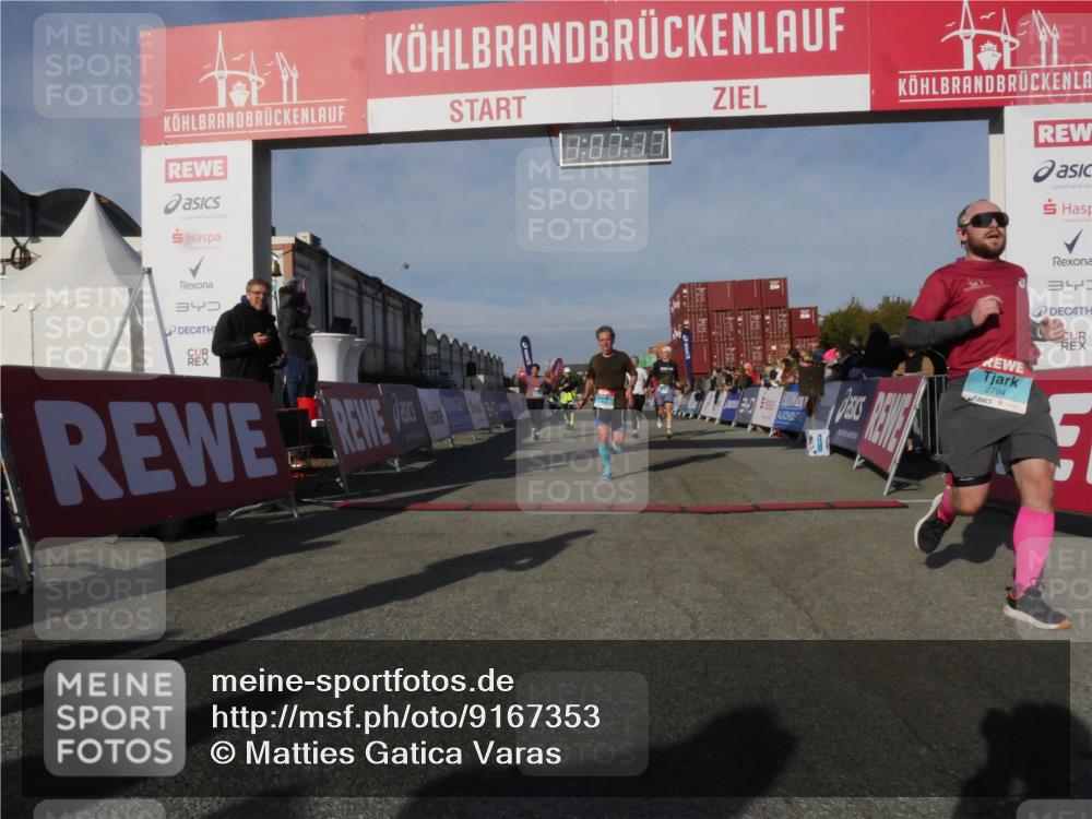 03.10.2025 - Köhlbrandbrückenlauf Matties Gatica Varas http://msf.ph/oto/9167353 03.10.2025 10:07:19 Ziel 1134, 1189, 1208, 1486, 1519, 2903, 3434, 3603 meine-sportfotos.de