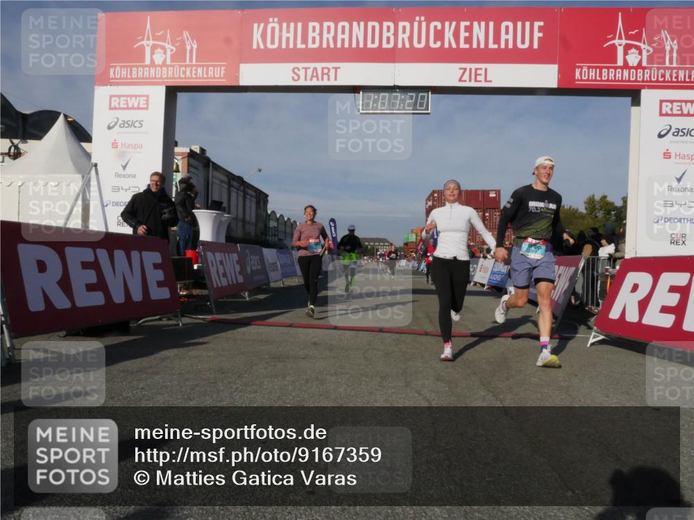 03.10.2025 - Köhlbrandbrückenlauf Matties Gatica Varas http://msf.ph/oto/9167359 03.10.2025 10:07:22 Ziel 1134, 1148, 1189, 1208, 3300, 3434, 3603 meine-sportfotos.de