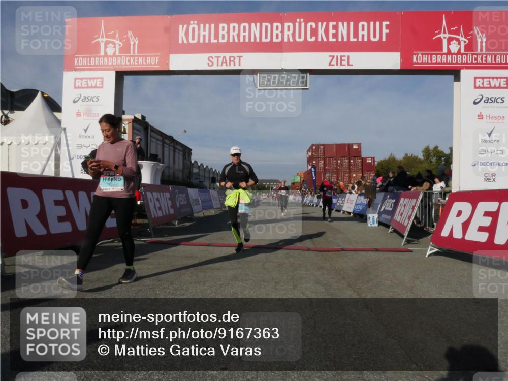 03.10.2025 - Köhlbrandbrückenlauf Matties Gatica Varas http://msf.ph/oto/9167363 03.10.2025 10:07:24 Ziel 1134, 1148, 1208, 3300, 3603 meine-sportfotos.de