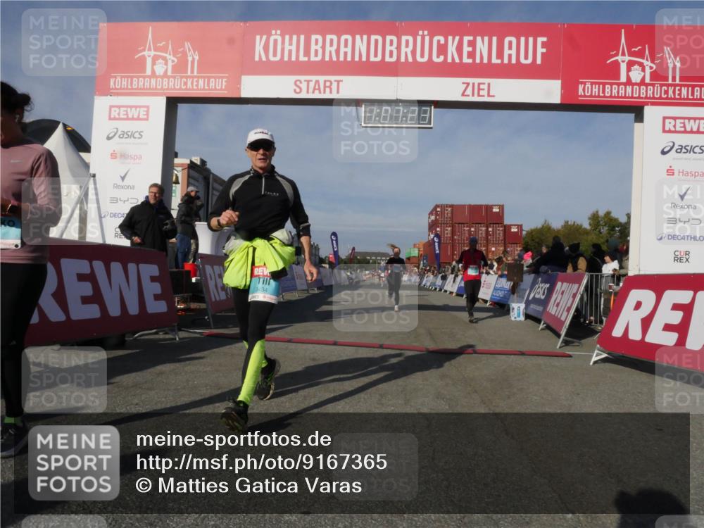 03.10.2025 - Köhlbrandbrückenlauf Matties Gatica Varas http://msf.ph/oto/9167365 03.10.2025 10:07:25 Ziel 1134, 1148, 1208, 3300, 3603 meine-sportfotos.de