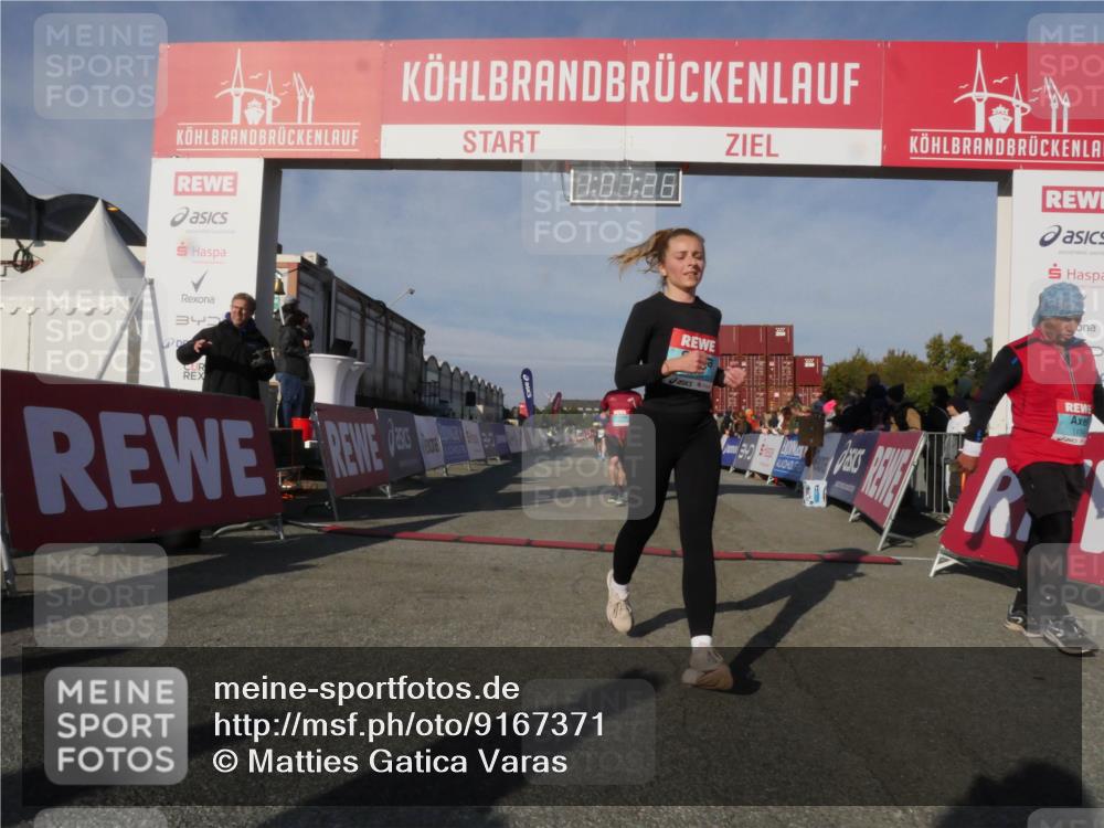 03.10.2025 - Köhlbrandbrückenlauf Matties Gatica Varas http://msf.ph/oto/9167371 03.10.2025 10:07:27 Ziel 1148, 1410, 3300, 3425, 3426, 3603 meine-sportfotos.de