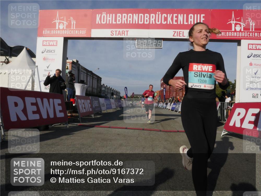 03.10.2025 - Köhlbrandbrückenlauf Matties Gatica Varas http://msf.ph/oto/9167372 03.10.2025 10:07:28 Ziel 1148, 1410, 2761, 3300, 3425, 3426, 3603 meine-sportfotos.de