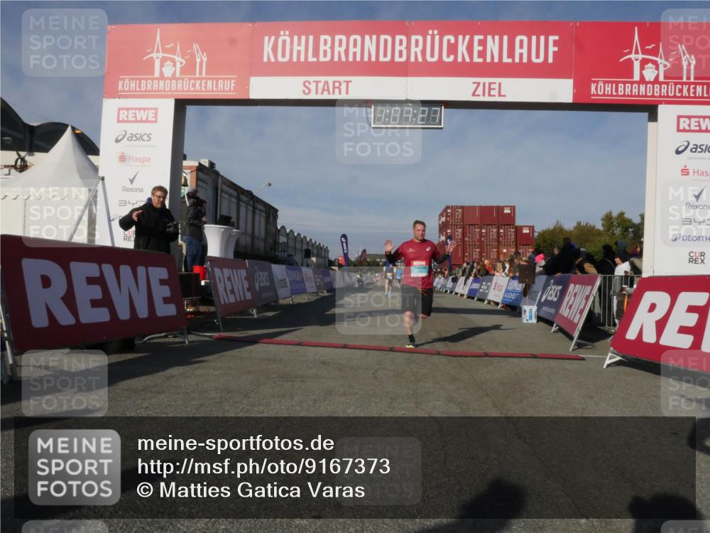 03.10.2025 - Köhlbrandbrückenlauf Matties Gatica Varas http://msf.ph/oto/9167373 03.10.2025 10:07:28 Ziel 1148, 1410, 2761, 3300, 3425, 3426, 3603 meine-sportfotos.de