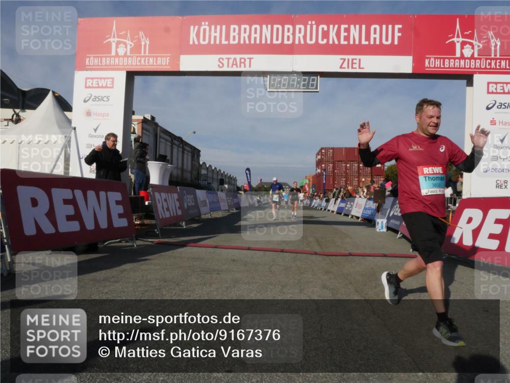 03.10.2025 - Köhlbrandbrückenlauf Matties Gatica Varas http://msf.ph/oto/9167376 03.10.2025 10:07:30 Ziel 1148, 1410, 2696, 2761, 3300, 3425, 3426 meine-sportfotos.de