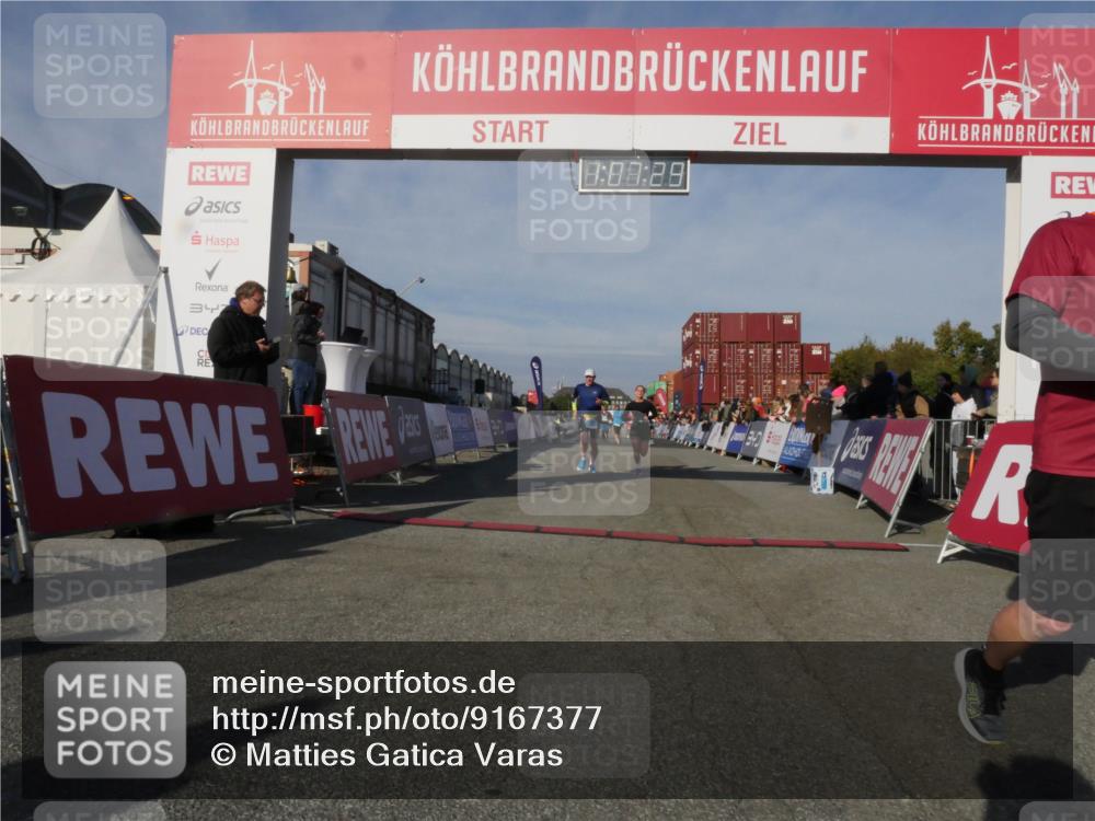 03.10.2025 - Köhlbrandbrückenlauf Matties Gatica Varas http://msf.ph/oto/9167377 03.10.2025 10:07:30 Ziel 1148, 1410, 2696, 2761, 3300, 3425, 3426 meine-sportfotos.de