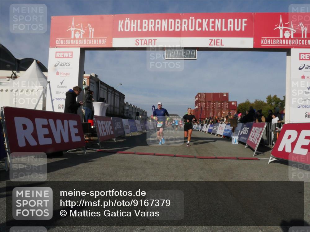 03.10.2025 - Köhlbrandbrückenlauf Matties Gatica Varas http://msf.ph/oto/9167379 03.10.2025 10:07:31 Ziel 1148, 1410, 1774, 2696, 2761, 3300, 3425, 3426 meine-sportfotos.de
