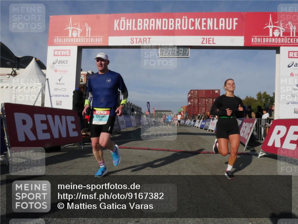 03.10.2025 - Köhlbrandbrückenlauf Matties Gatica Varas http://msf.ph/oto/9167382 03.10.2025 10:07:33 Ziel 1410, 1532, 1774, 2696, 2761, 3425, 3426 meine-sportfotos.de