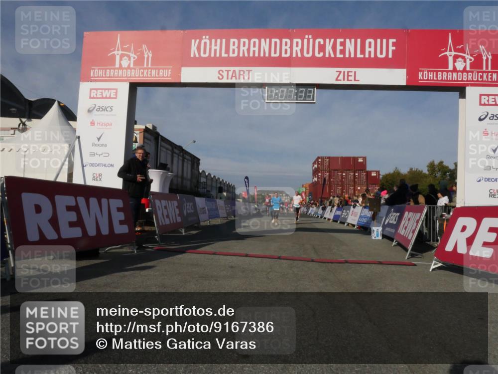 03.10.2025 - Köhlbrandbrückenlauf Matties Gatica Varas http://msf.ph/oto/9167386 03.10.2025 10:07:35 Ziel 1014, 1410, 1532, 1764, 1774, 1886, 2696, 2761, 3425, 3426, 3497 meine-sportfotos.de